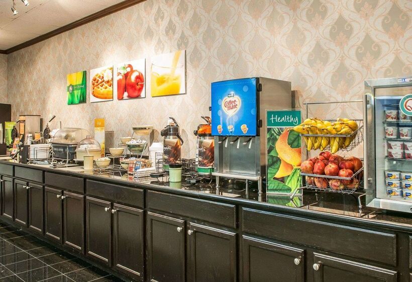 호텔 Quality Inn Terre Haute University Area