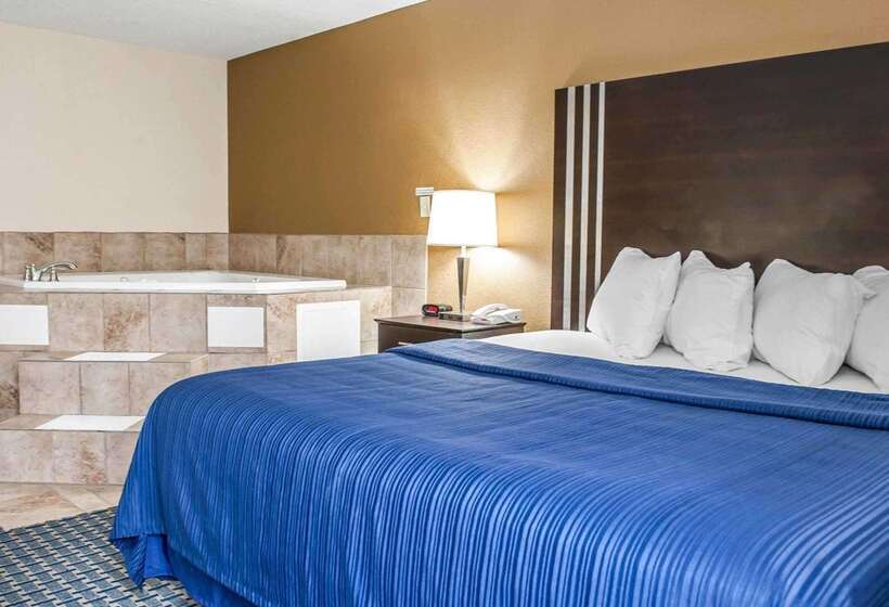 호텔 Quality Inn Terre Haute University Area