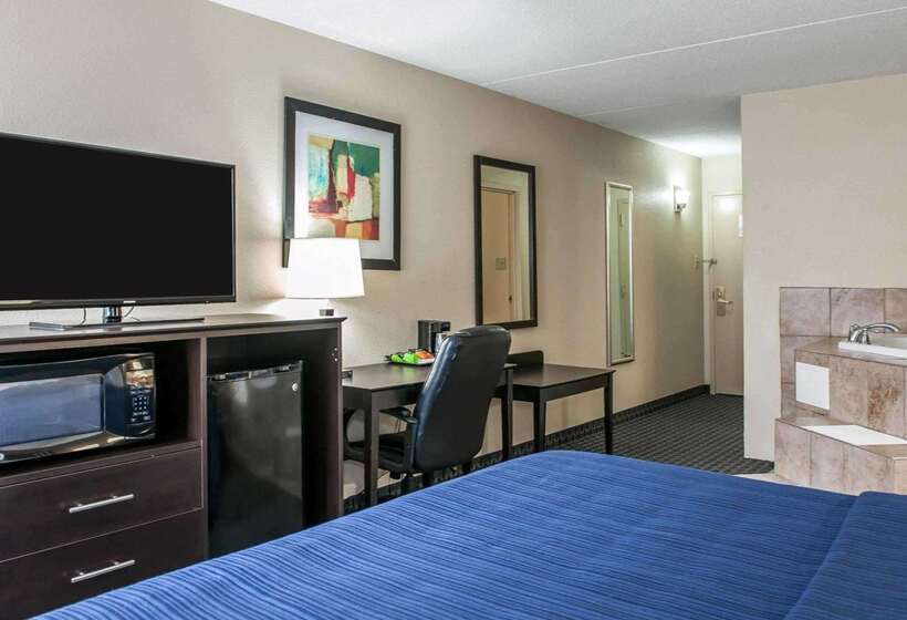 호텔 Quality Inn Terre Haute University Area