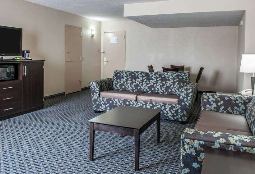 호텔 Quality Inn Terre Haute University Area