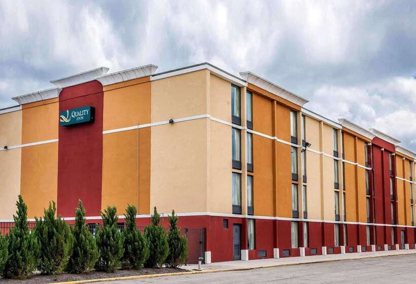 호텔 Quality Inn Terre Haute University Area