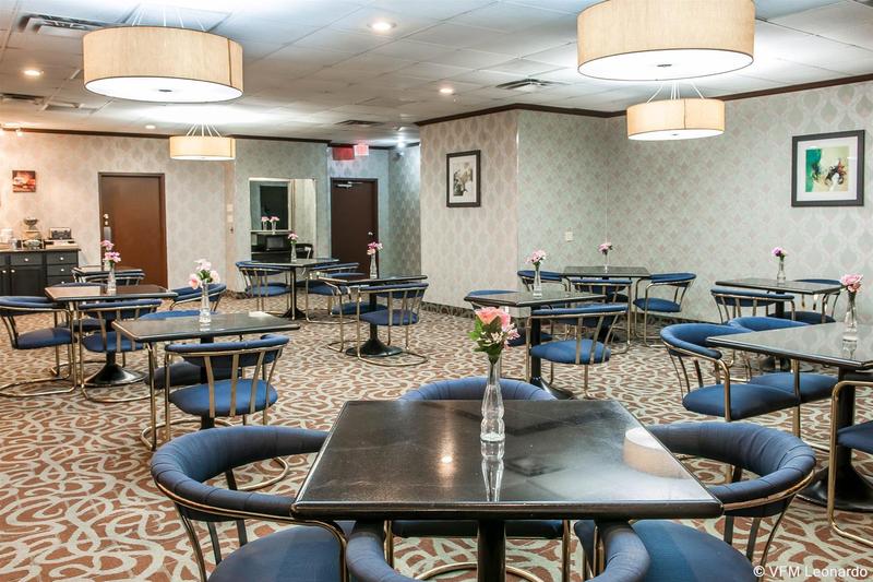 호텔 Quality Inn Terre Haute University Area