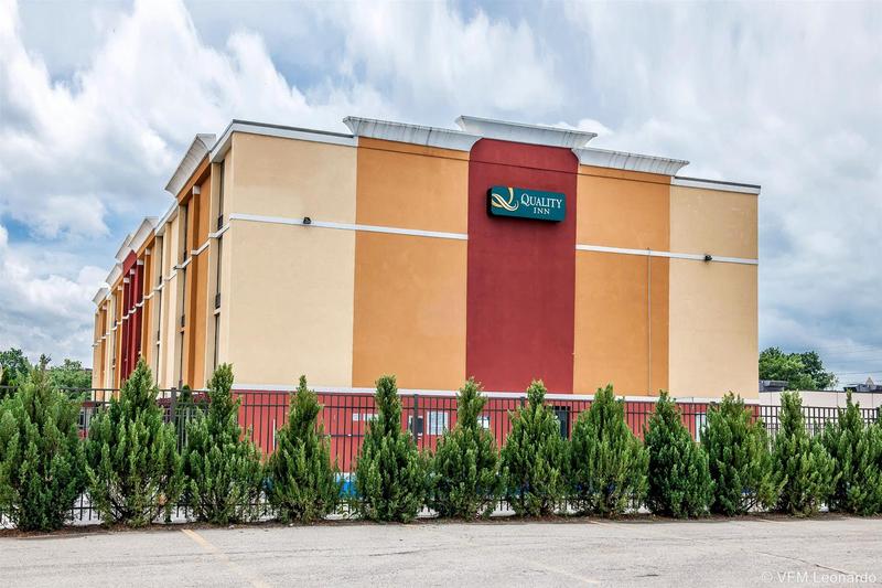 호텔 Quality Inn Terre Haute University Area