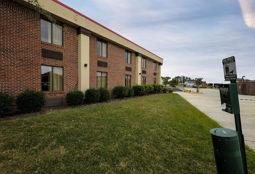 فندق Red Roof Inn & Suites Jacksonville, Nc