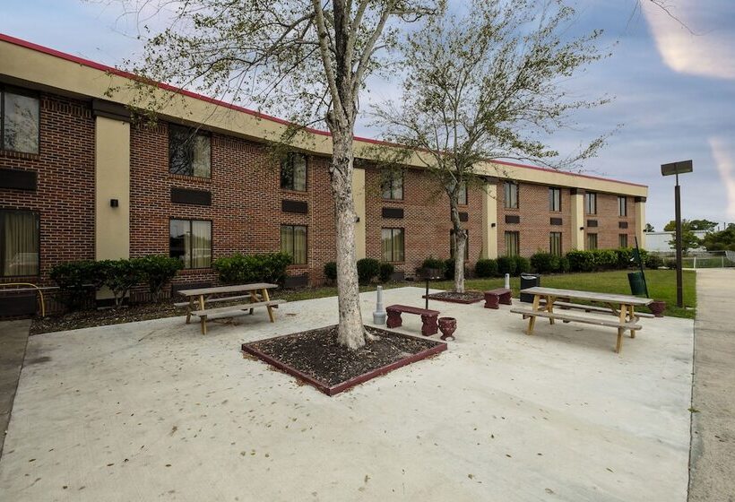 فندق Red Roof Inn & Suites Jacksonville, Nc