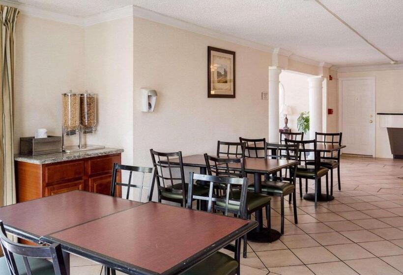 בית מלון כפרי Sunrise Inn & Suites New Orleans