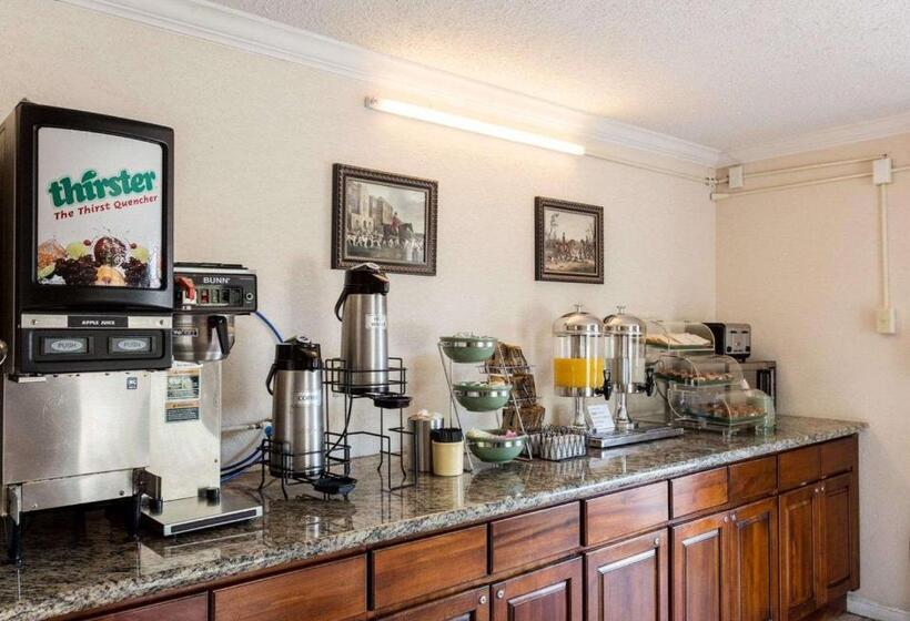 בית מלון כפרי Sunrise Inn & Suites New Orleans