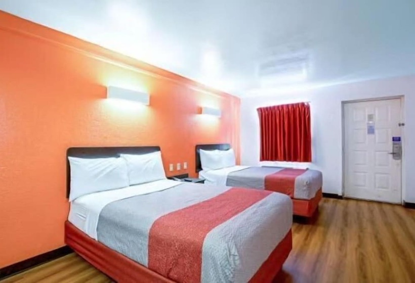 בית מלון כפרי Scottish Inns And Suites Texas City, Tx