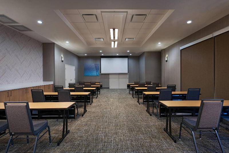 בית מלון כפרי Springhill Suites Waco