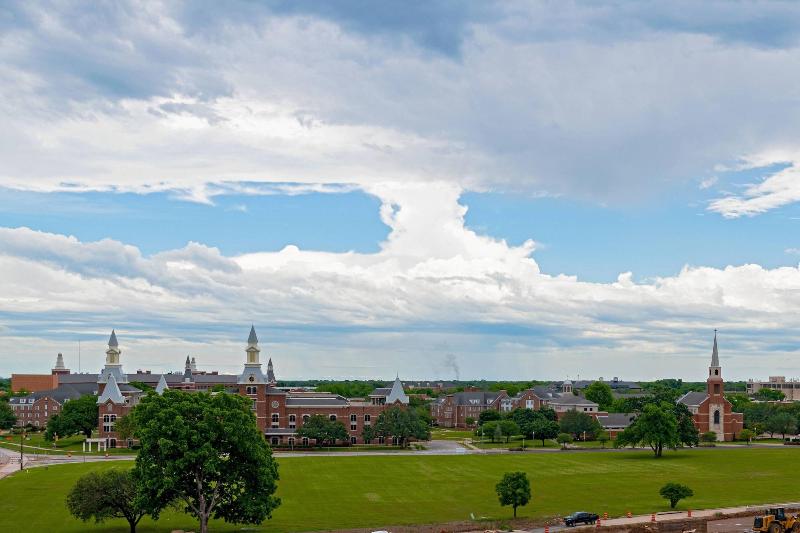 בית מלון כפרי Springhill Suites Waco