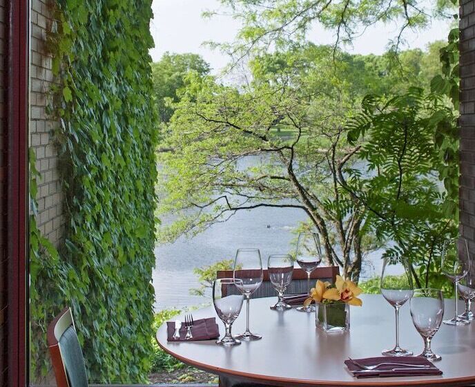 هتل Hyatt Lodge Oak Brook Chicago