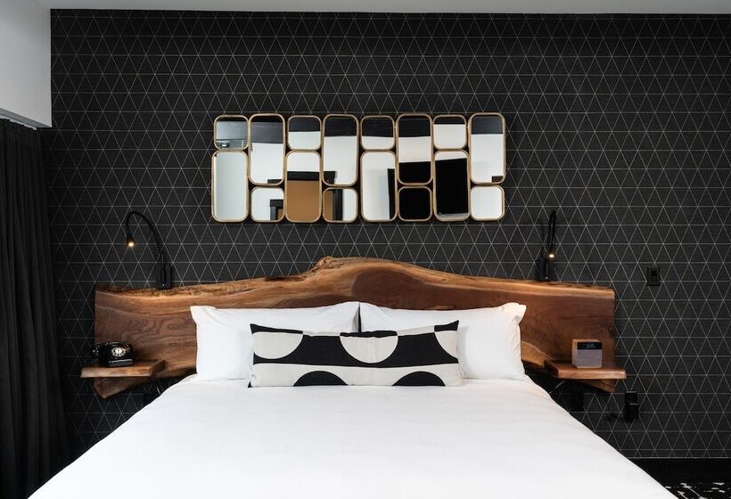 ホテル The Earl In Charlevoix