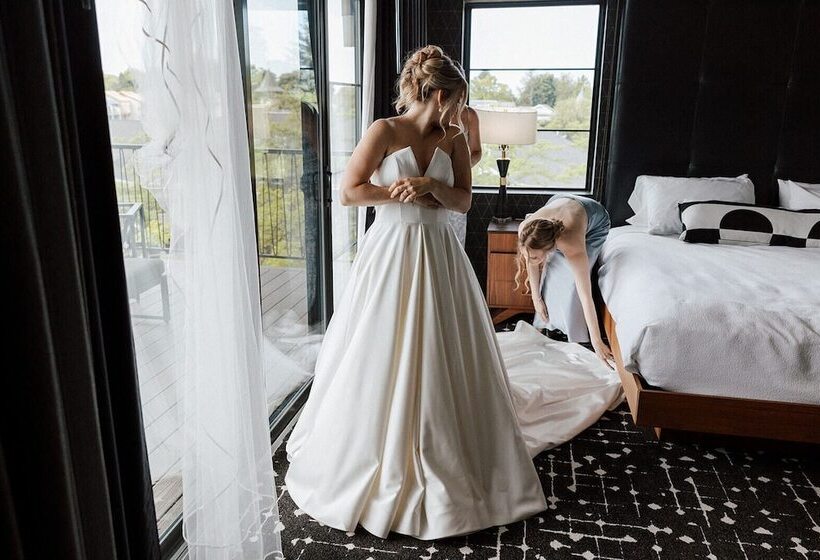 ホテル The Earl In Charlevoix