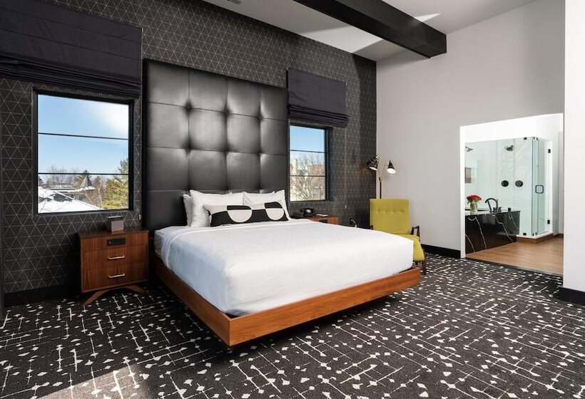 ホテル The Earl In Charlevoix