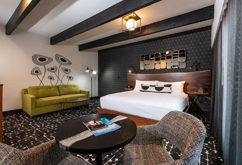 ホテル The Earl In Charlevoix