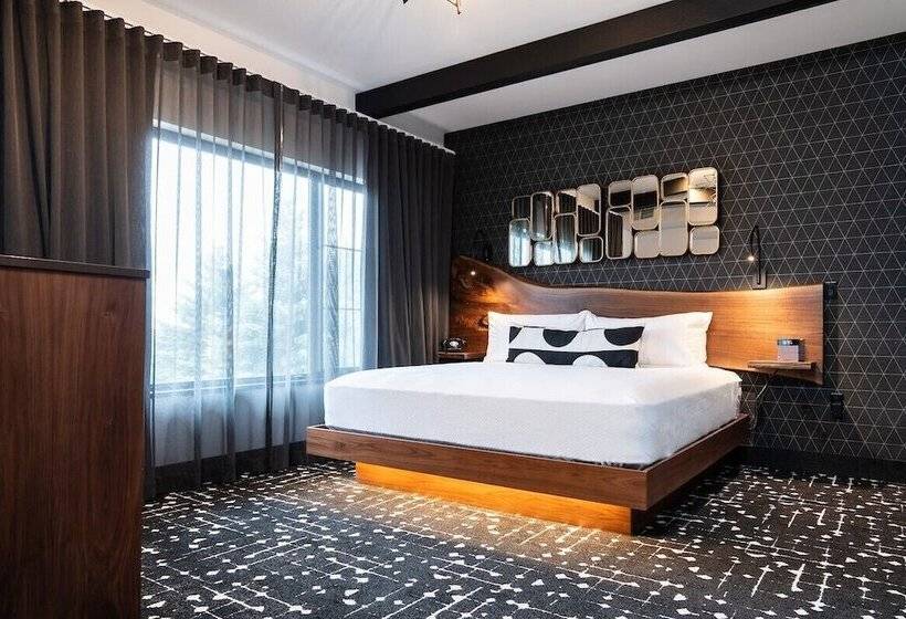 ホテル The Earl In Charlevoix