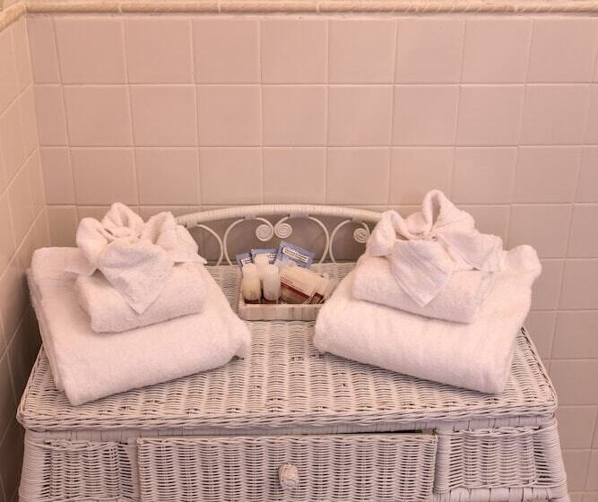 La Reserve Bed And Breakfast