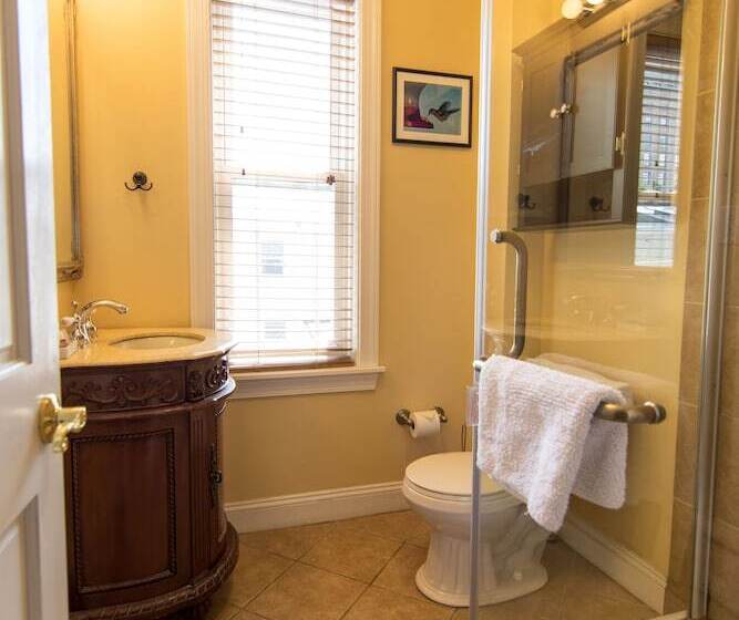 La Reserve Bed And Breakfast