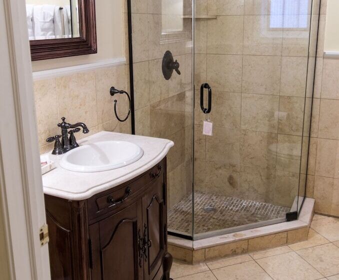 La Reserve Bed And Breakfast