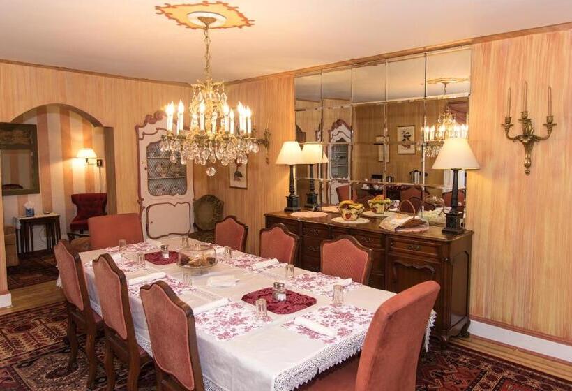 La Reserve Bed And Breakfast