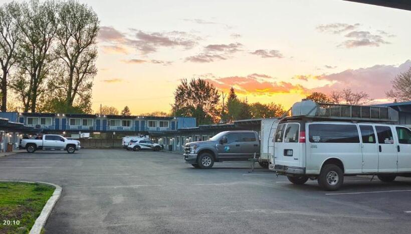 Lakeview Lodge Motel