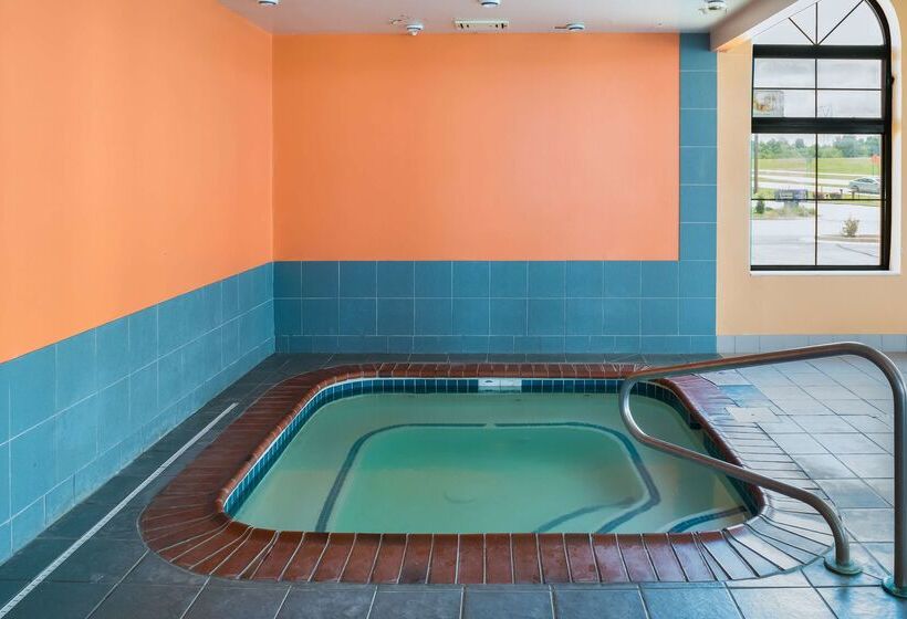 Motel 6 Richmond, In