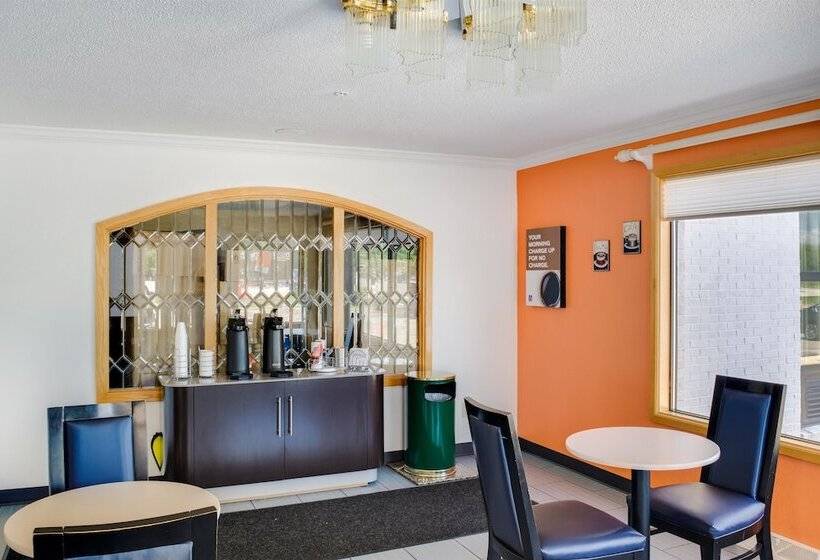 Motel 6 Richmond, In