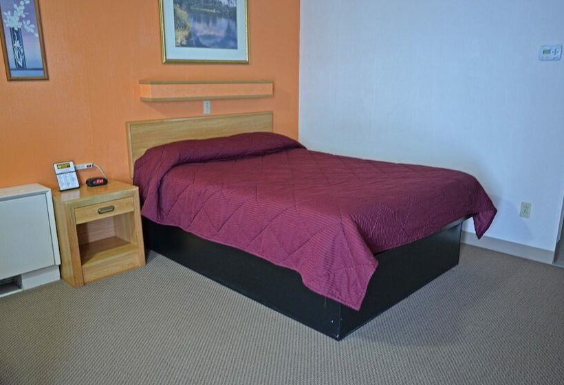 מוטל Budget Host Inn Iron Mountain