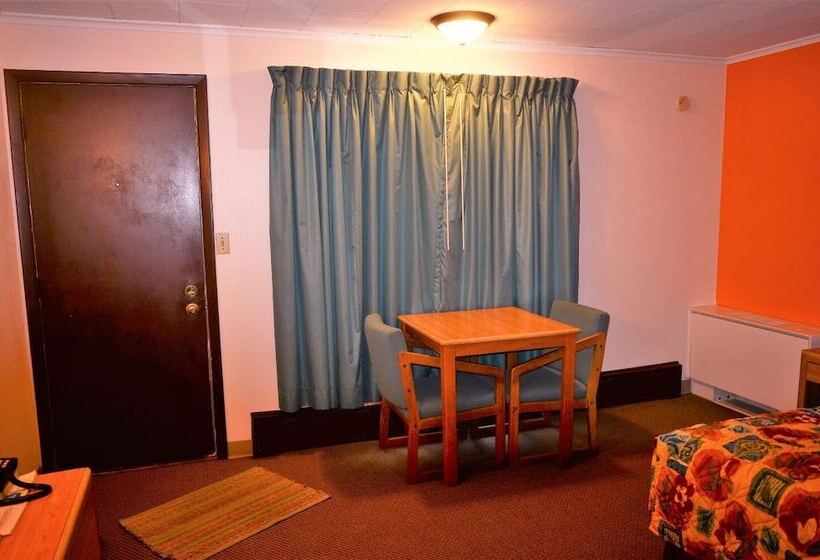 فندق على الطريق Budget Host Inn Iron Mountain