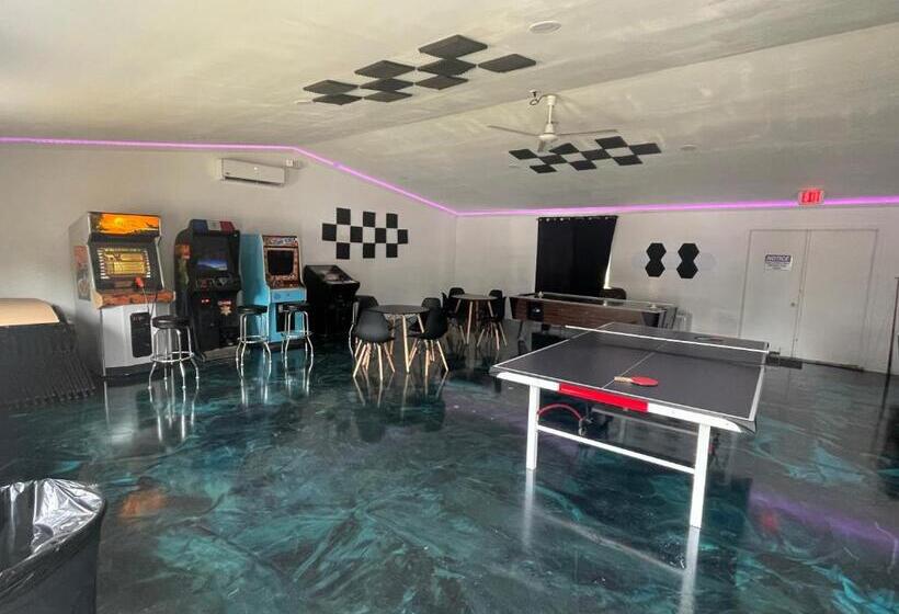 فندق على الطريق Lake Bluff Inn And Suites