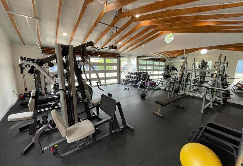 فندق على الطريق Lake Bluff Inn And Suites