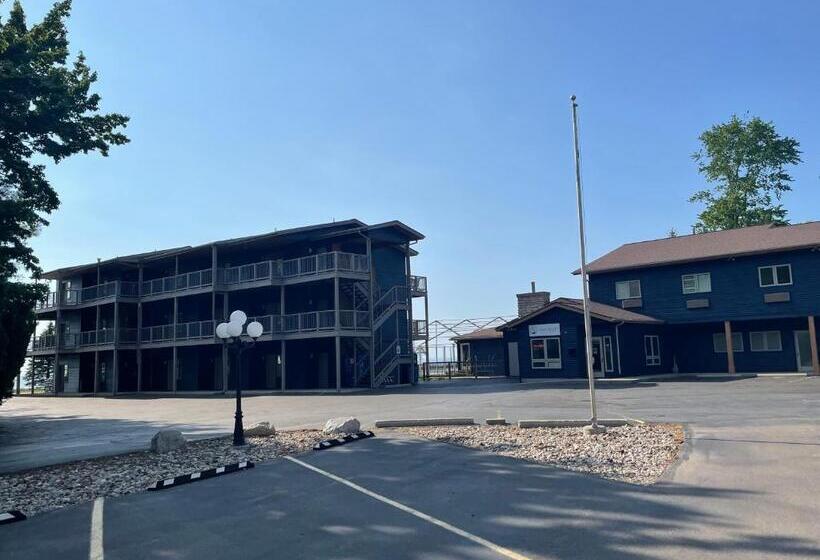 فندق على الطريق Lake Bluff Inn And Suites