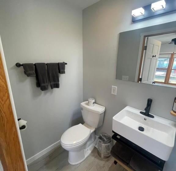 فندق على الطريق Lake Bluff Inn And Suites