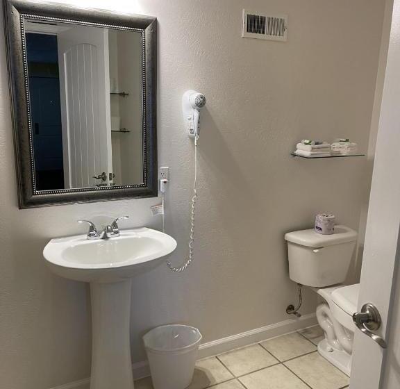 汽车旅馆 Lake Front