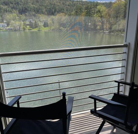 汽车旅馆 Lake Front