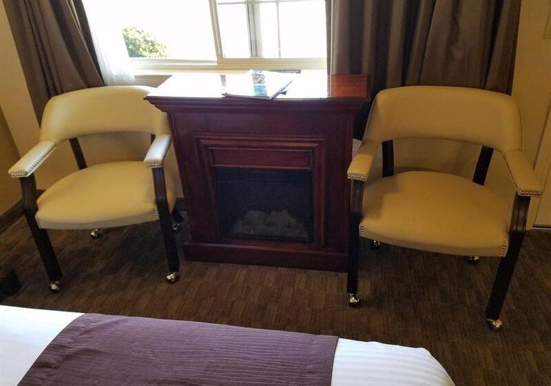 モーテル Lone Oak Lodge