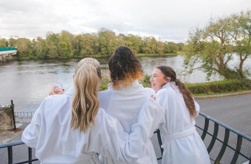 ホテル Keenans Boutique