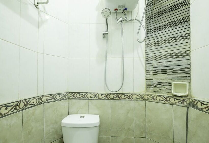 酒店 Oyo 2227 Raka Residence Syariah