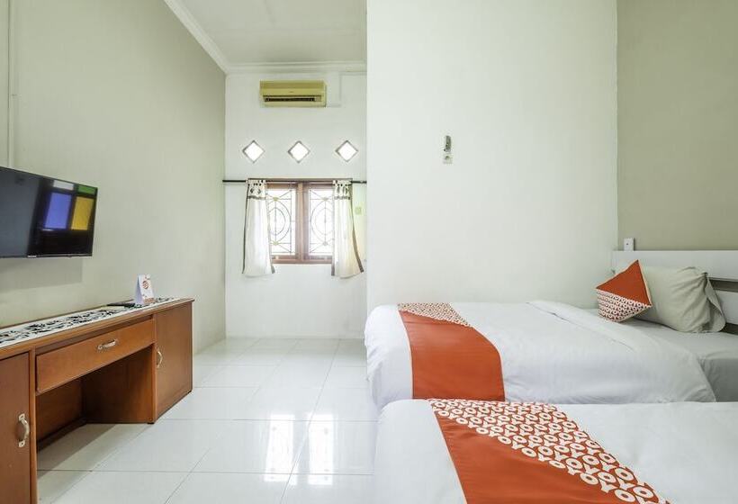 酒店 Oyo 2227 Raka Residence Syariah