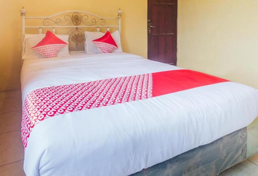 ホテル Oyo 2269 Astika