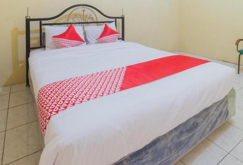 ホテル Oyo 2269 Astika