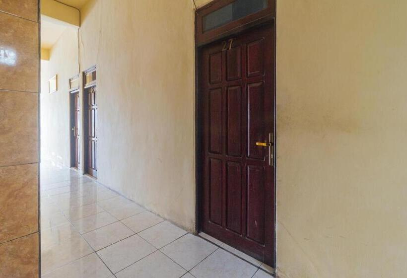 ホテル Oyo 2269 Astika