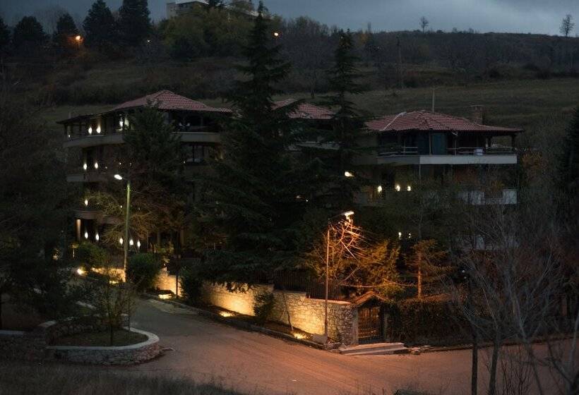 Dim S Hotel & Restaurant