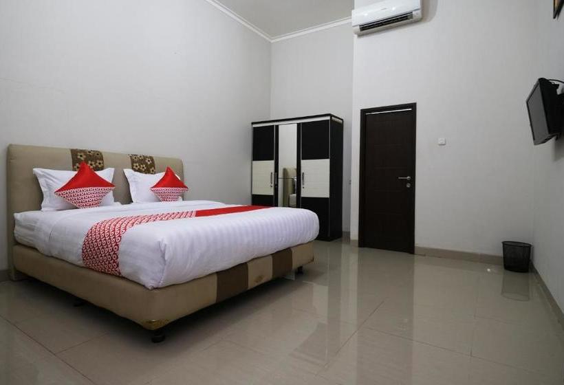 هتل Oyo 2231 D Kost