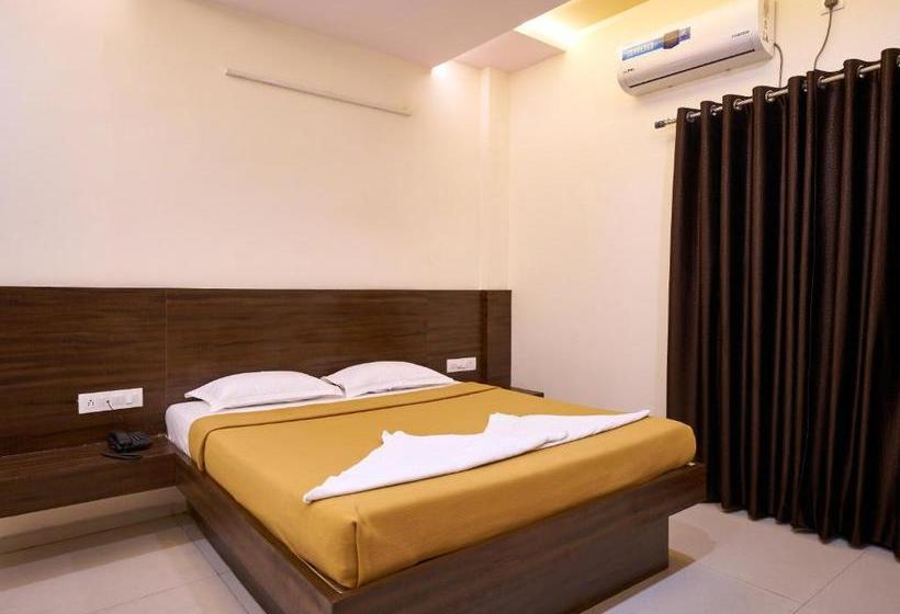 فندق Ranjan Deluxe