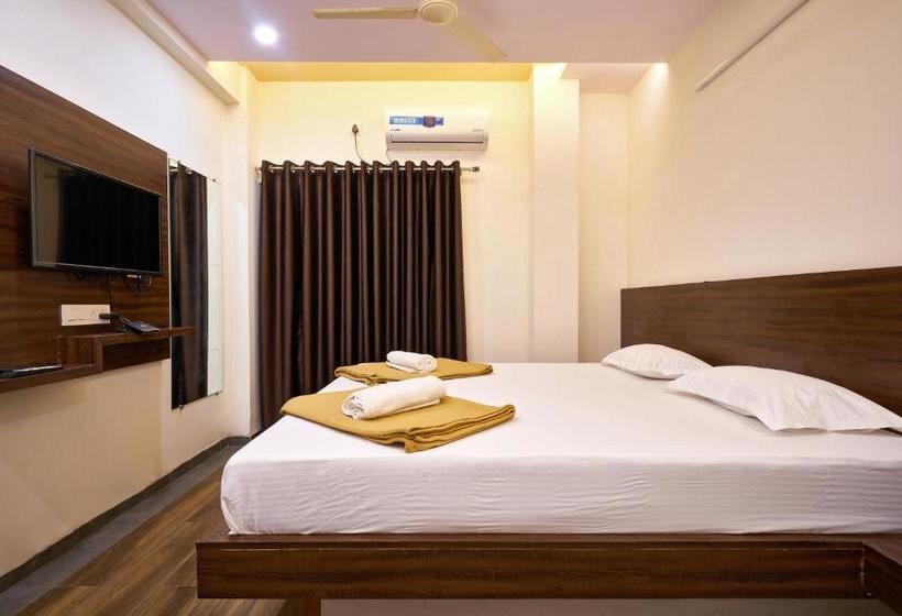 فندق Ranjan Deluxe