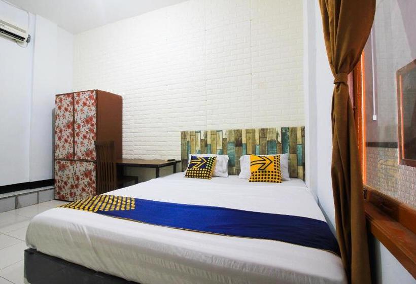 ホテル Spot On 2252 Ranira Homestay