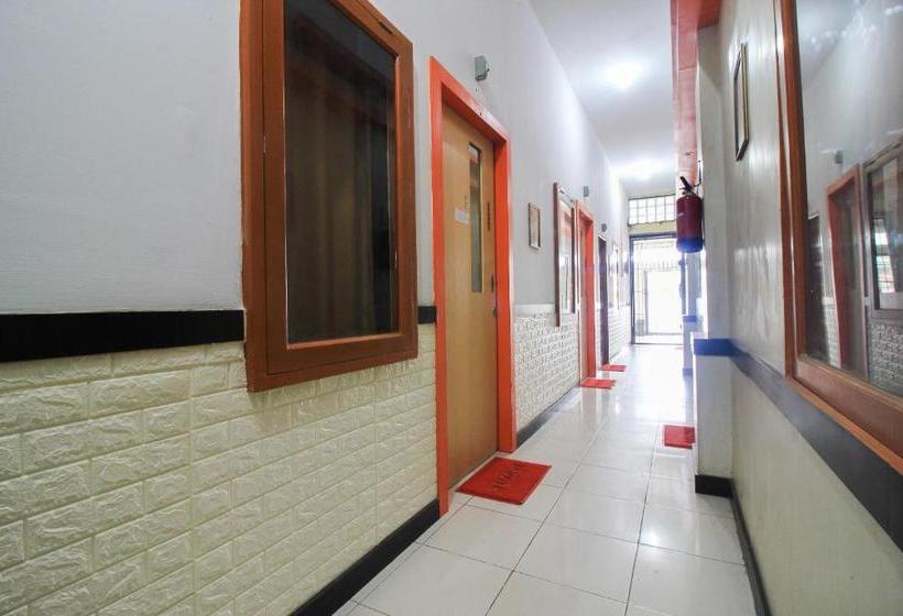 ホテル Spot On 2252 Ranira Homestay