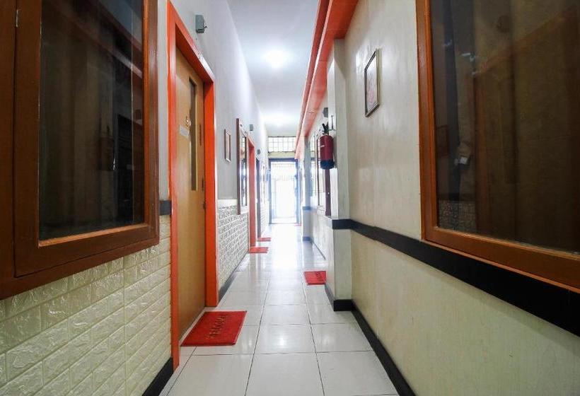 ホテル Spot On 2252 Ranira Homestay