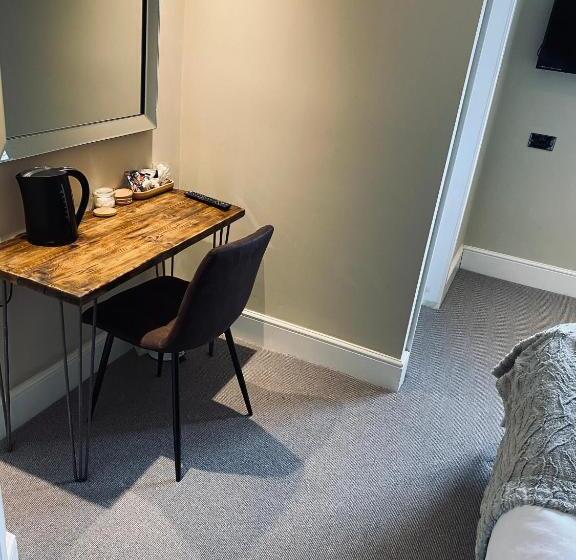 هتل The Station Restaurant & Bar